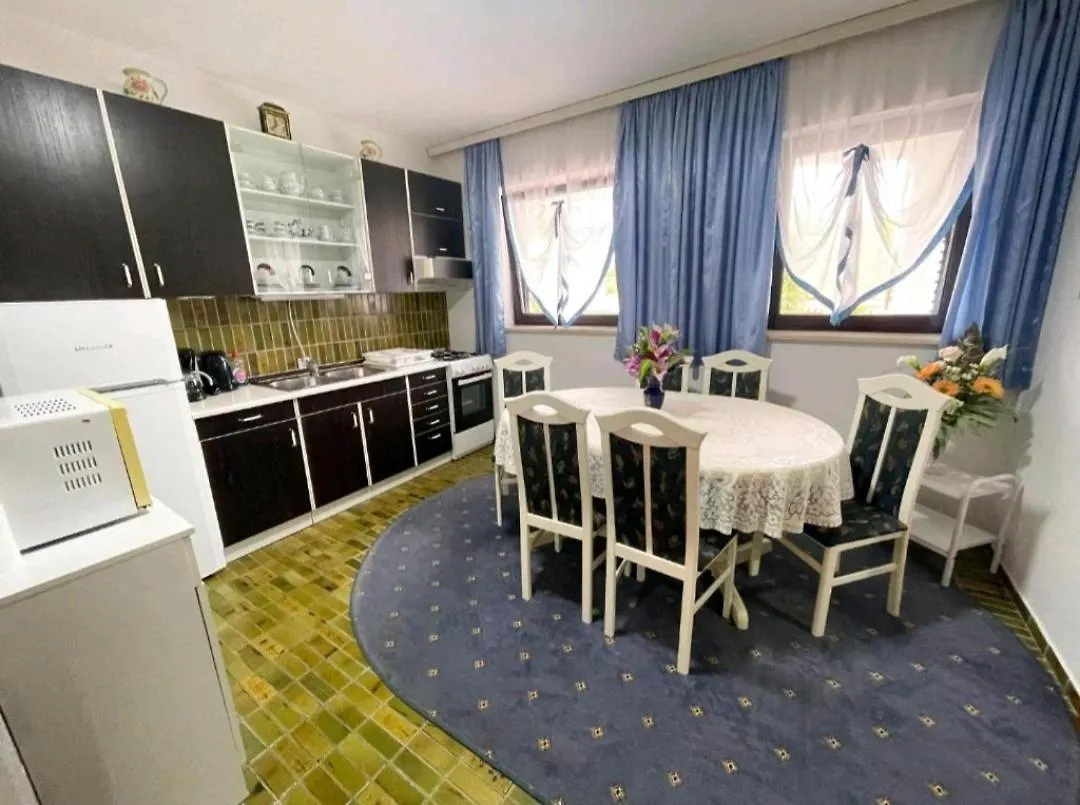 Apartments Kalanj Jadranovo Kroatien