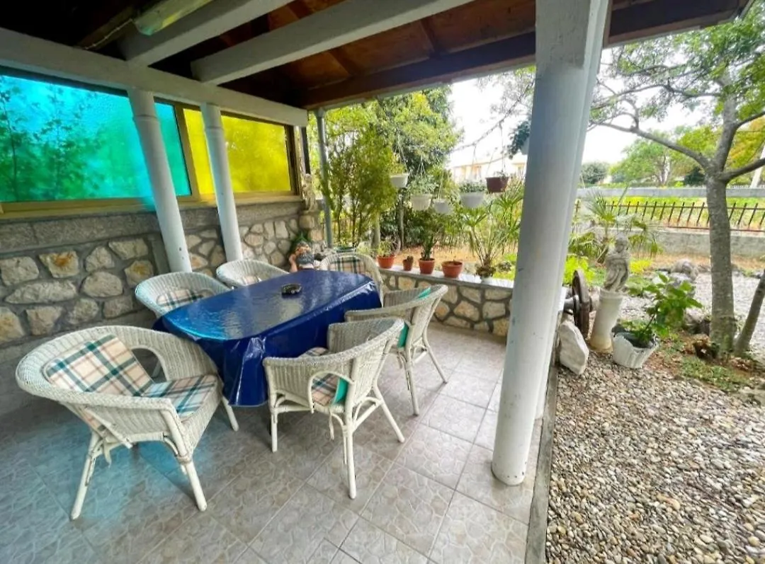 Apartments Kalanj Jadranovo Kroatien