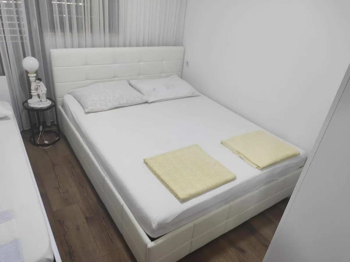 Apartments Kalanj Jadranovo Kroatien